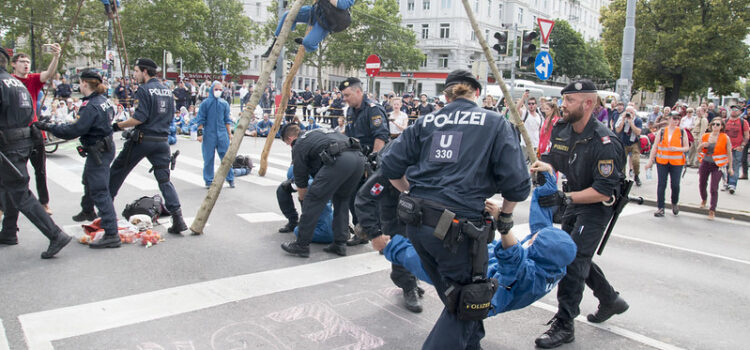 AVISO: Urteil über “Nierenschläger”-Polizist erwartet + Pressetermin