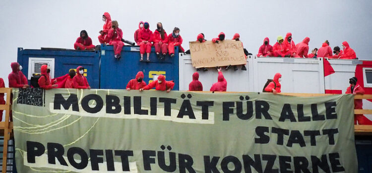 Aufstand vor Messehallen: Wieso „Lobau-Bleibt“ zu SPÖ-Parteitag zieht Aufstand vor Messehallen: Wieso „Lobau-Bleibt“ zu SPÖ-Parteitag zieht