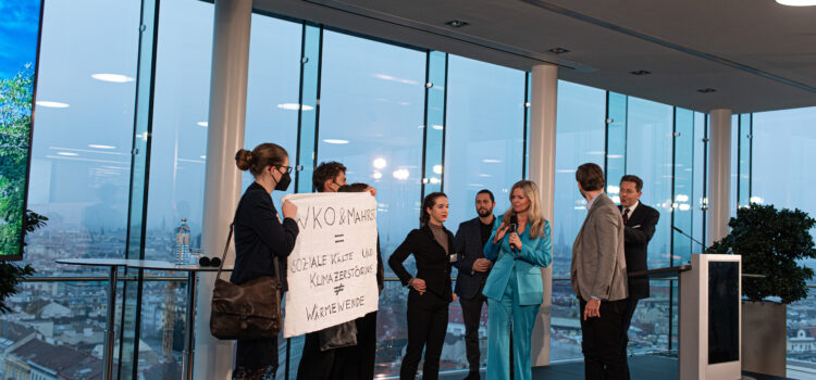 Presseaussendung: Klimaaktivistin Lena Schilling kapert Mahrer-Rede Presseaussendung: Klimaaktivistin Lena Schilling kapert Mahrer-Rede