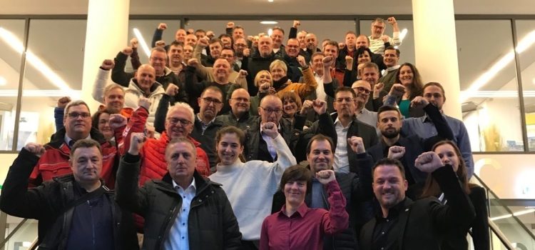 „Wir fahren gemeinsam“: Busfahrer*innen für bessere Arbeitsbedingungen „Wir fahren gemeinsam“: Busfahrer*innen für bessere Arbeitsbedingungen
